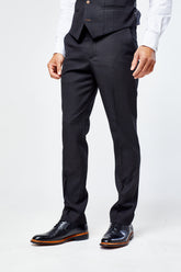 Max - Black Trousers